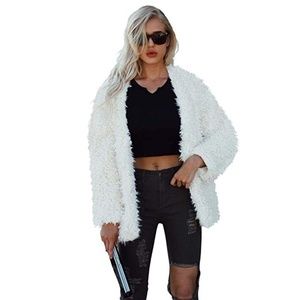 🆕 NWOT Fuzzy Faux Fur Coat Size S